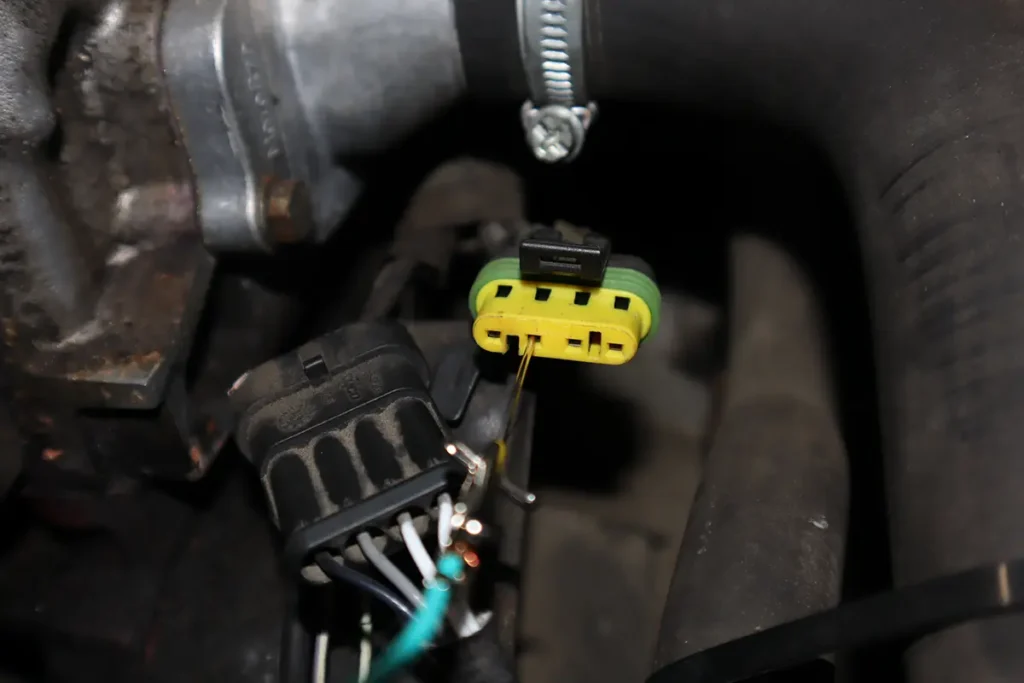 O2 sensor connector ground pin