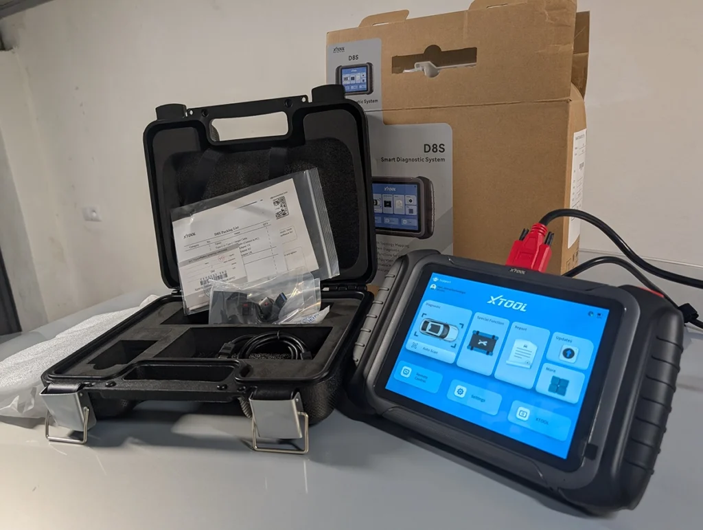 xtool d8s with packacking