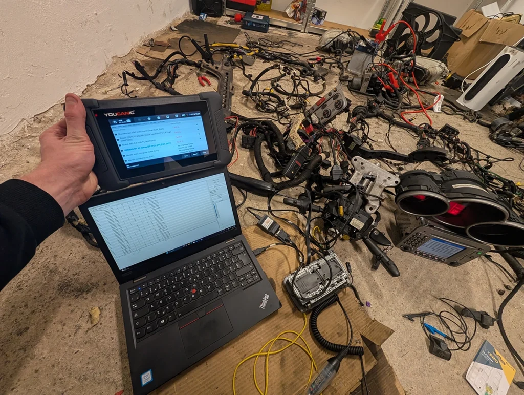 Best OBD2 Scanners – Complete Guide (By Type, Budget & Features) 43 obd2 on bench