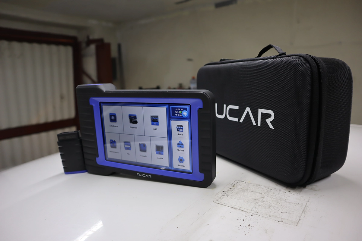 Mucar with carrying case